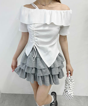 ホワイト モデル：160㎝ F着用