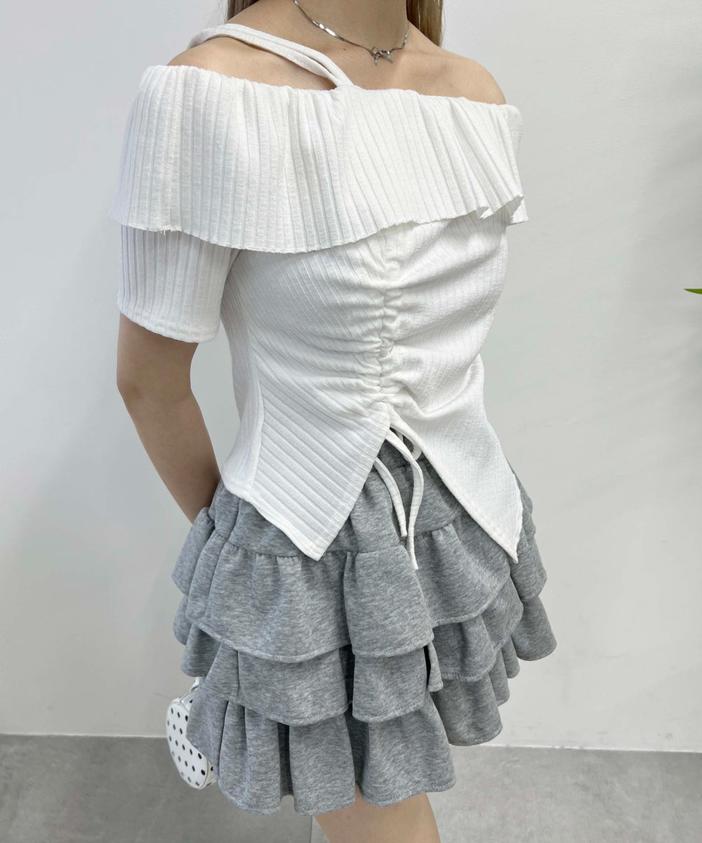 ホワイト モデル：160㎝ F着用