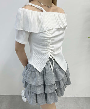 ホワイト モデル：160㎝ F着用