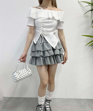 ホワイト モデル：160㎝ F着用