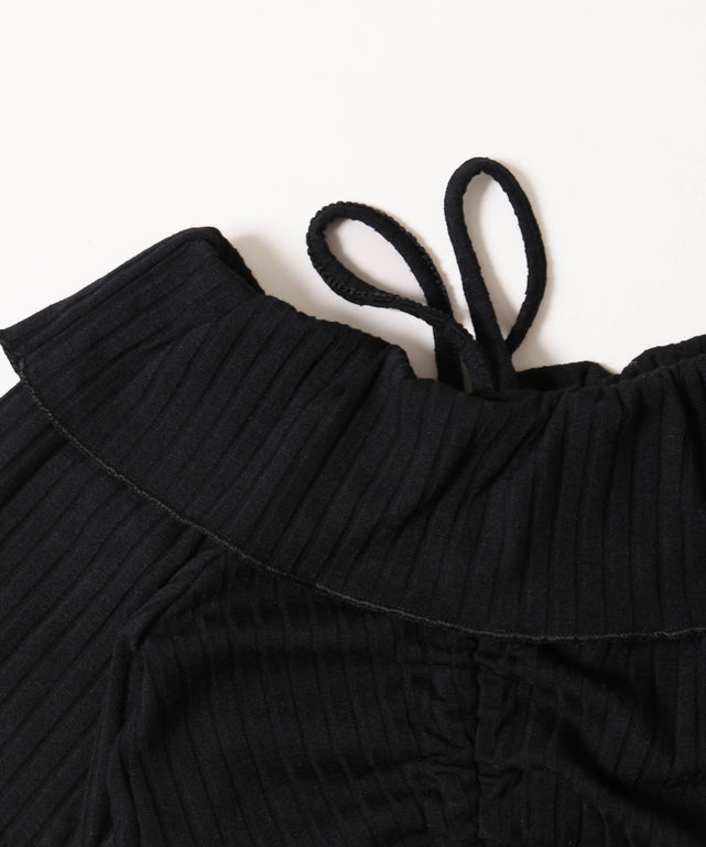 イレヘムオフショルトップス