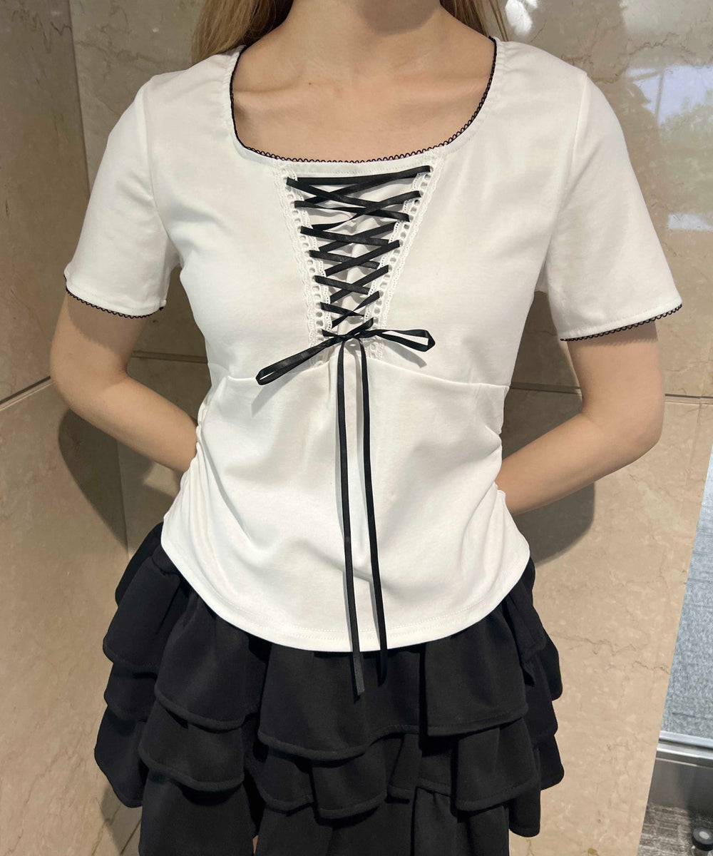 ホワイト モデル：160㎝ F着用