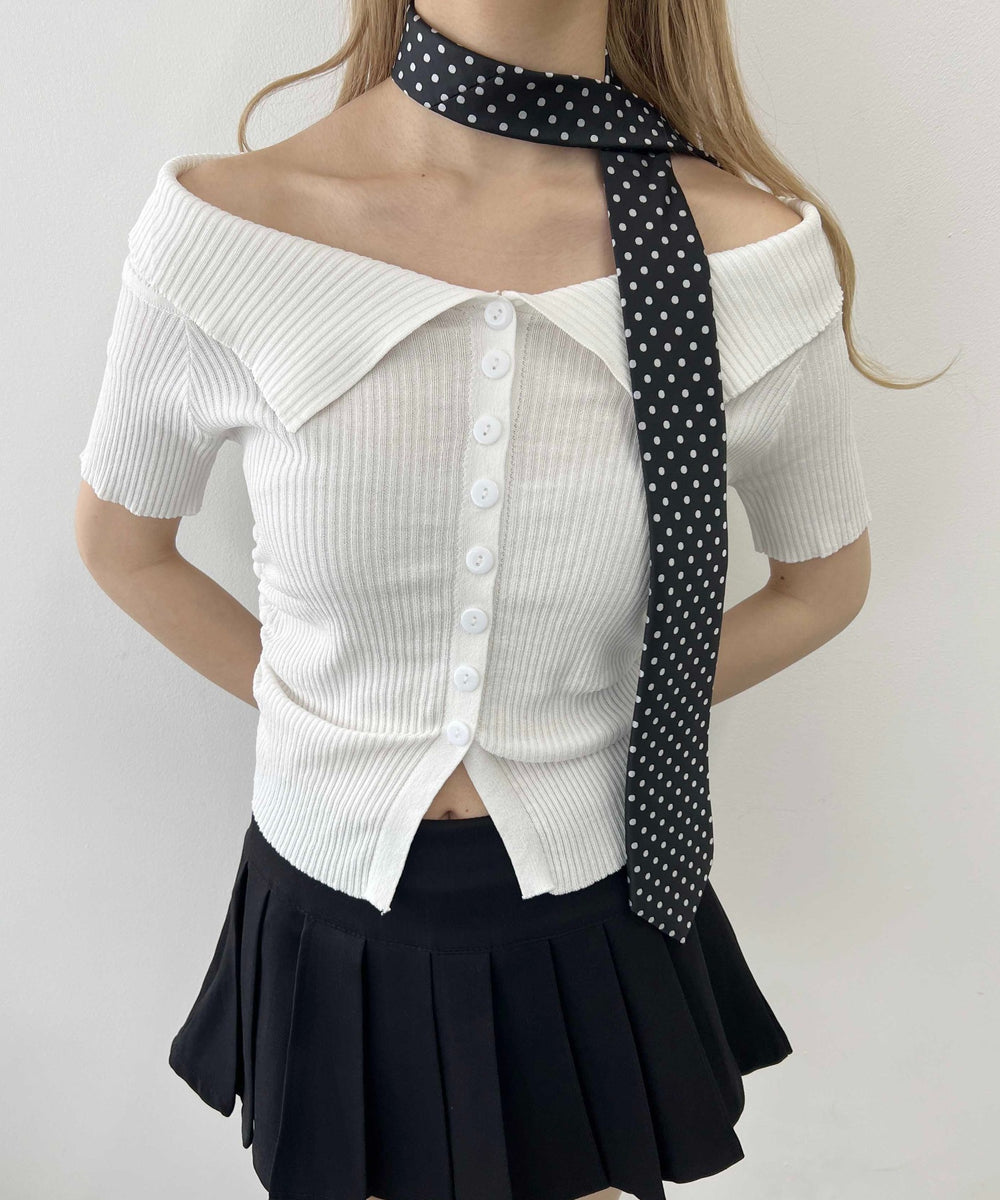 ホワイト モデル：160㎝ F着用