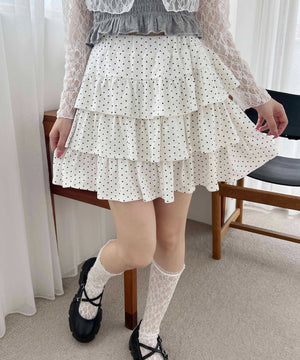 ホワイト モデル：160㎝ F着用