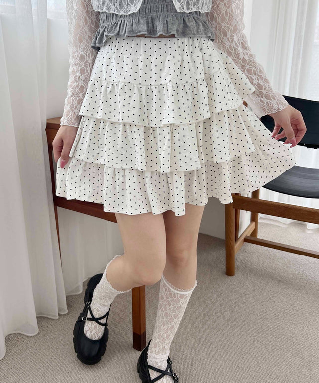 ホワイト モデル：160㎝ F着用