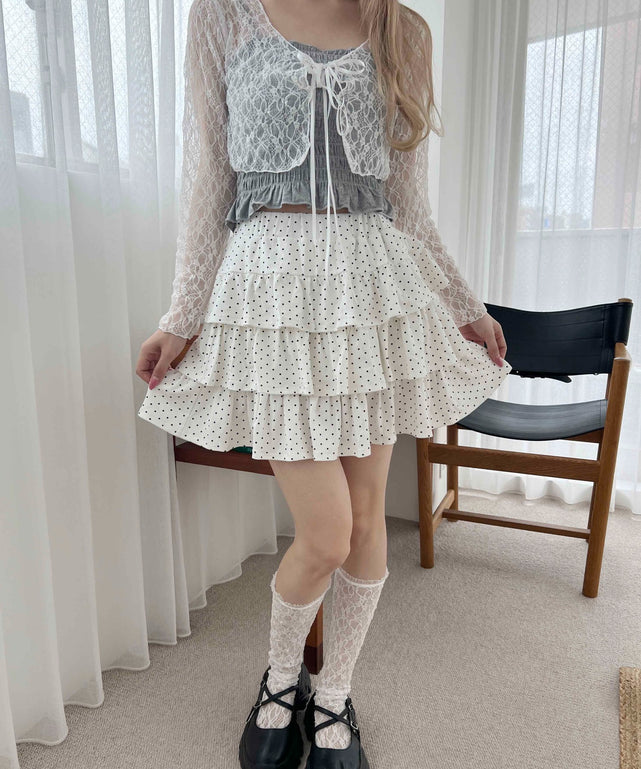 ホワイト モデル：160㎝ F着用