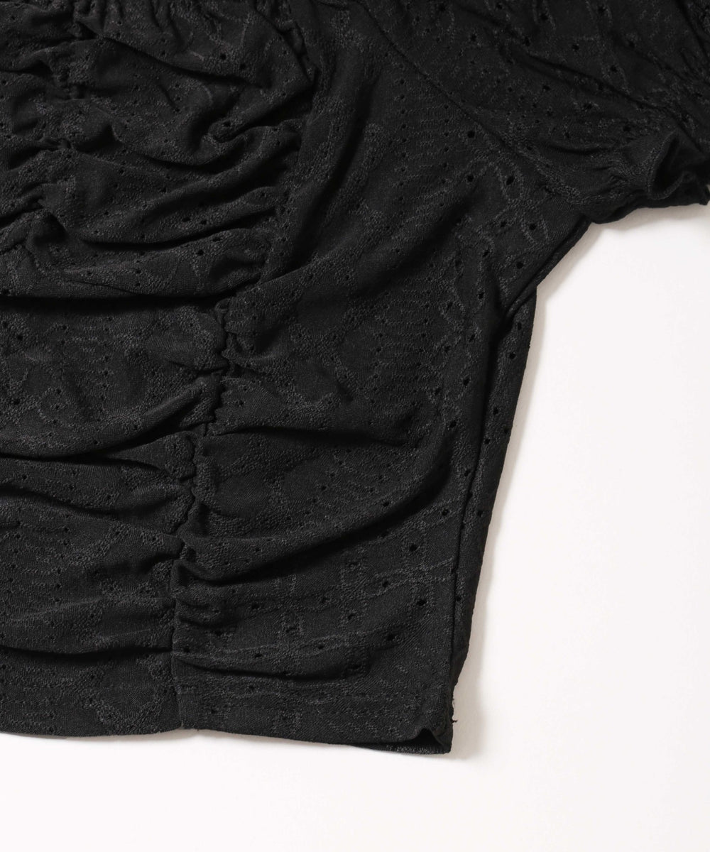 プチパフスリーブトップス