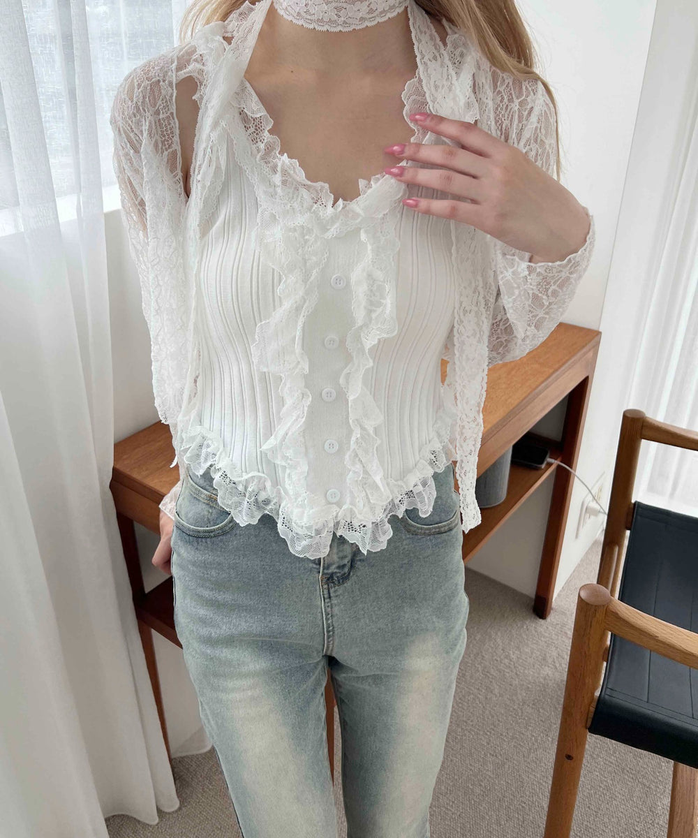 ホワイト モデル：160㎝ F着用