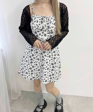 ホワイト モデル：160㎝ F着用