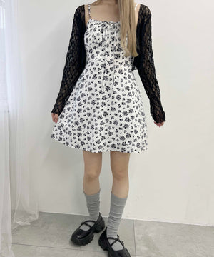 ホワイト モデル：160㎝ F着用