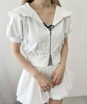 ホワイト モデル：160㎝ F着用