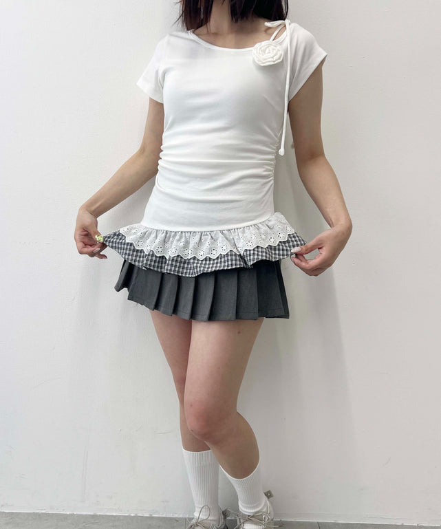 ホワイト モデル：147㎝ F着用