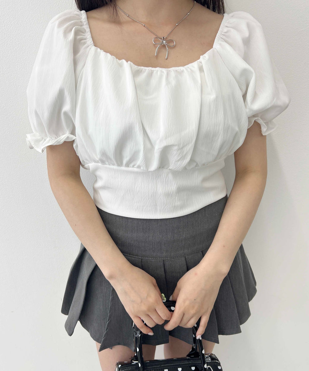 ホワイト モデル：160㎝ F着用