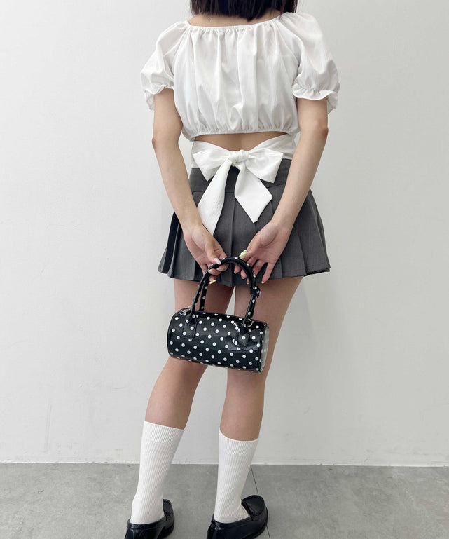 ホワイト モデル：160㎝ F着用