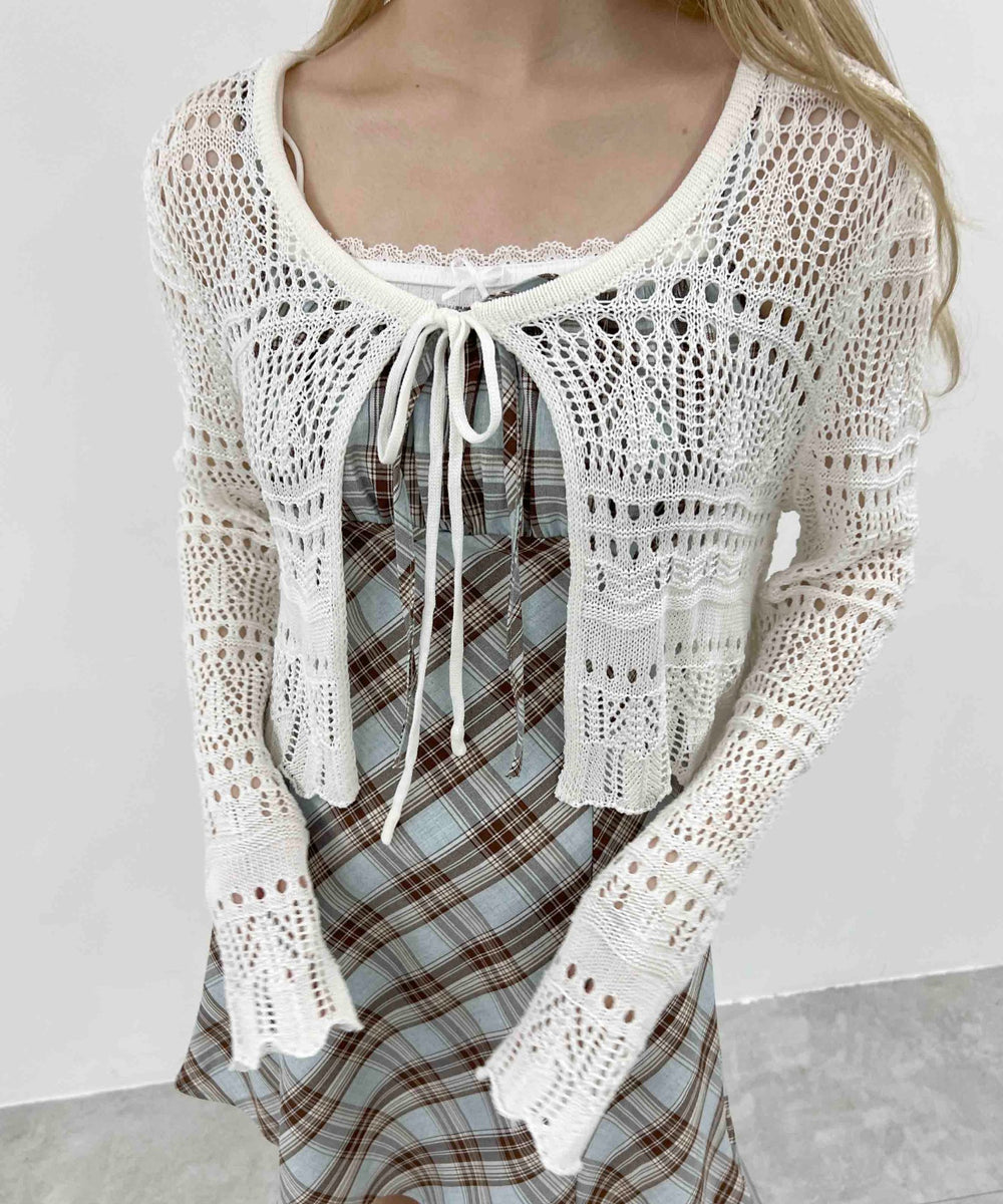 ホワイト モデル：160㎝ F着用