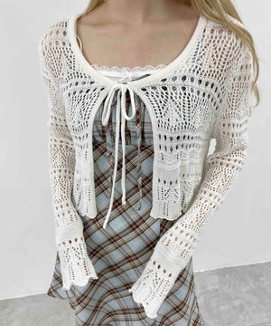 ホワイト モデル：160㎝ F着用