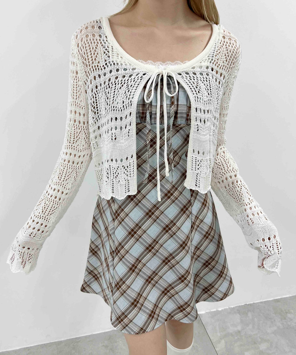 ホワイト モデル：160㎝ F着用