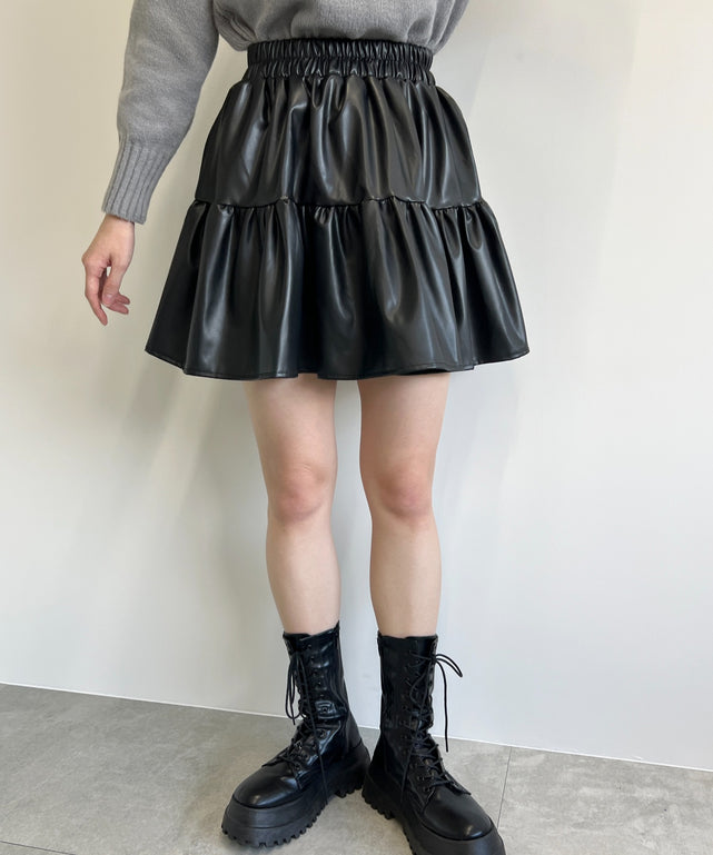 パーファレイドフェイクレザースカート / Perforated Faux Leather Skirt-