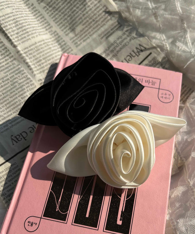 ビッグローズモチーフピン