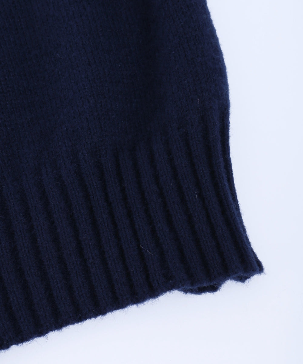 ロゴジャガードニット