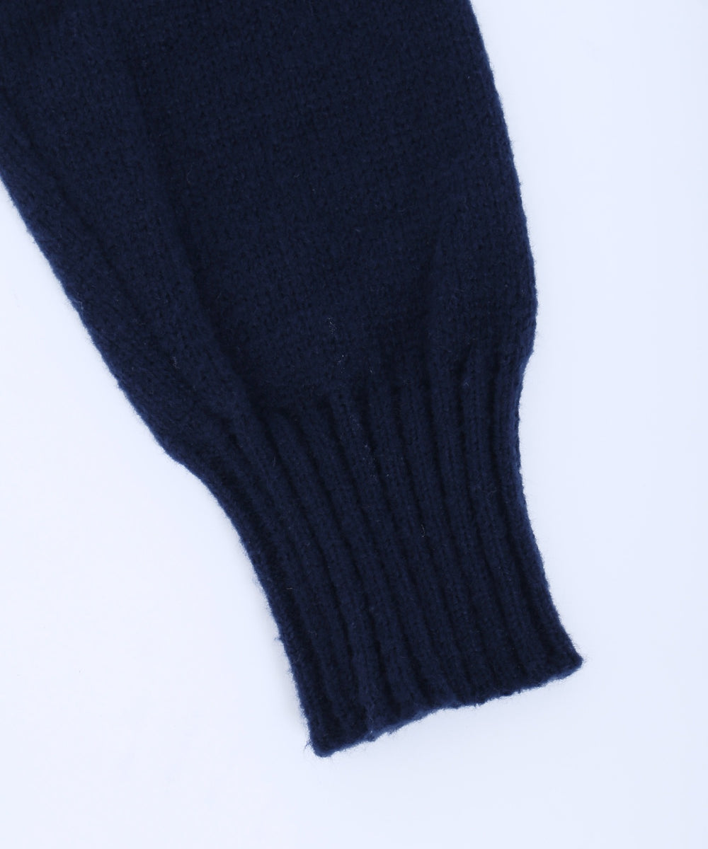 ロゴジャガードニット