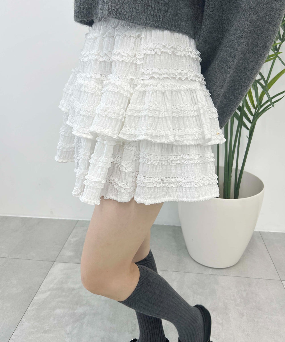 ホワイト モデル：160㎝ F着用