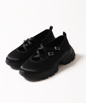 クロスストラップボリュームシューズ