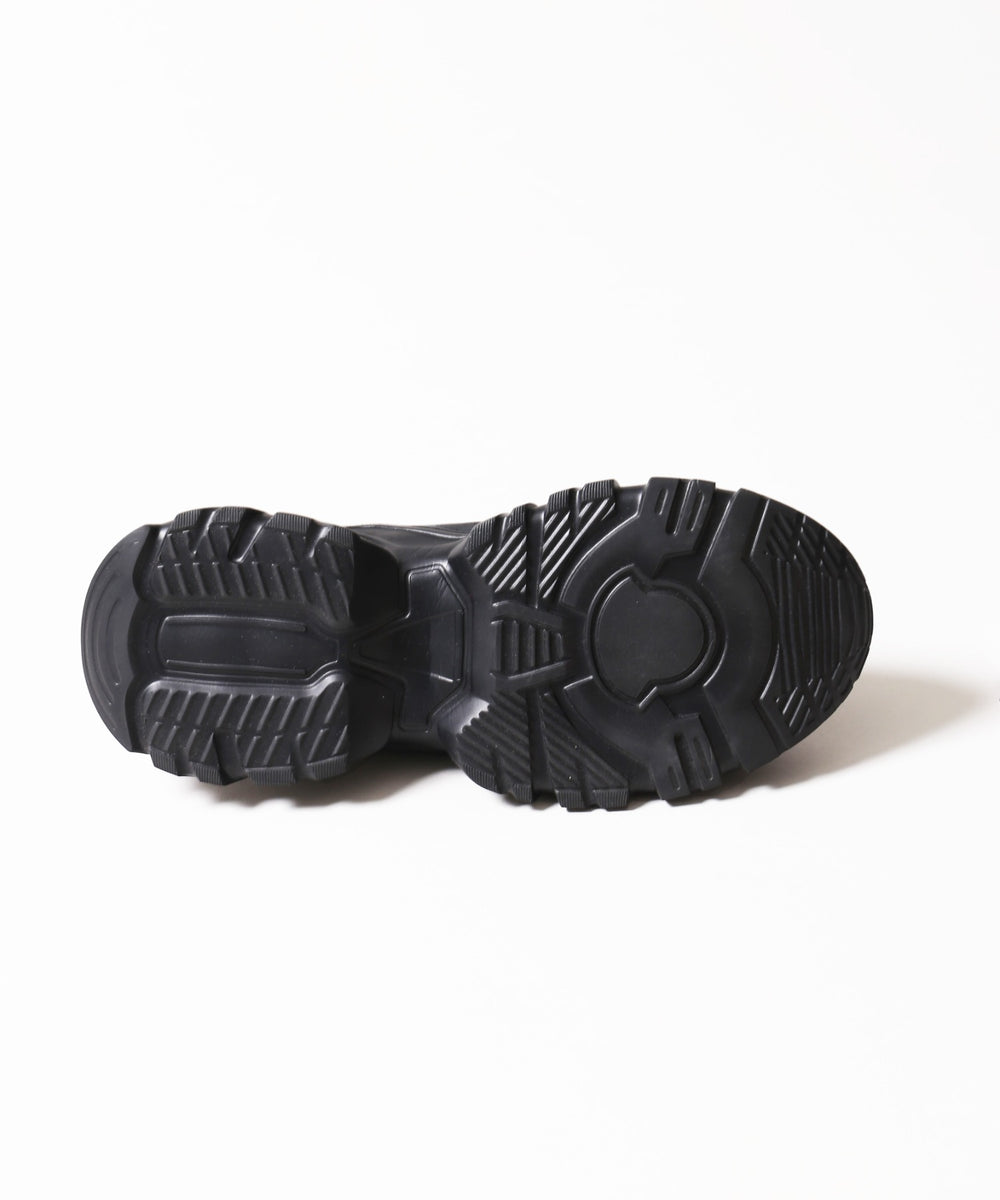 クロスストラップボリュームシューズ