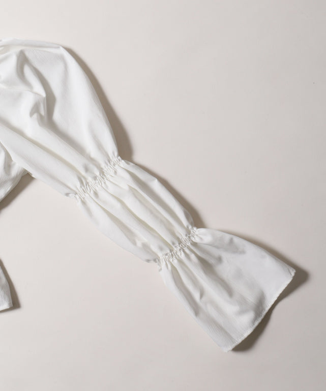 パフスリーブリボンブラウス