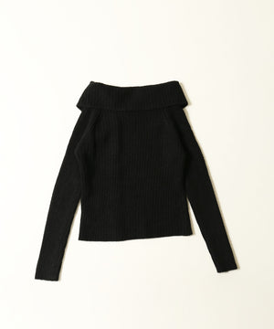 ビッグカラーオフショルニット