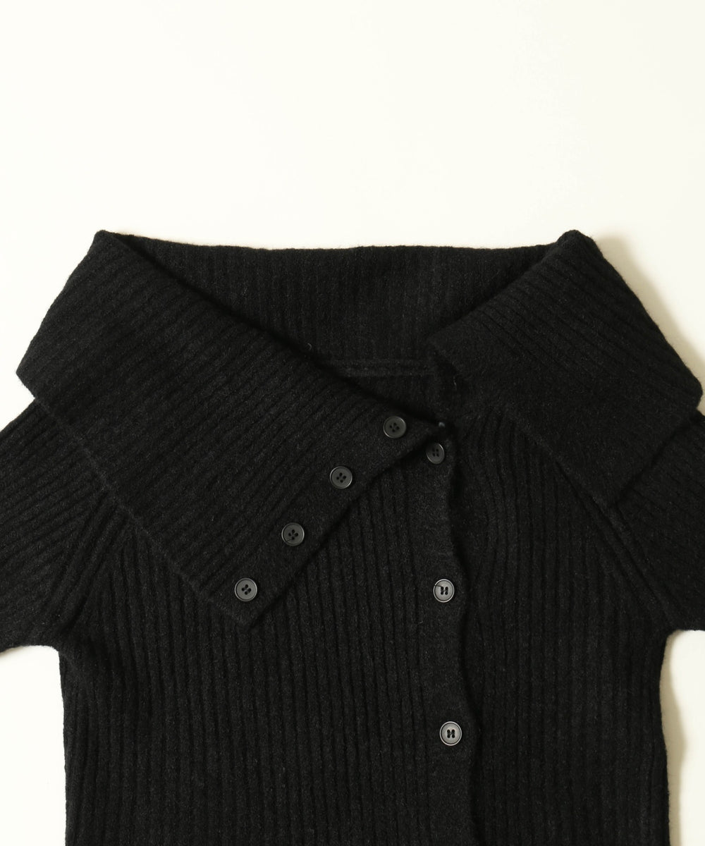 ビッグカラーオフショルニット