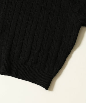 コンパクトケーブルニットパーカー