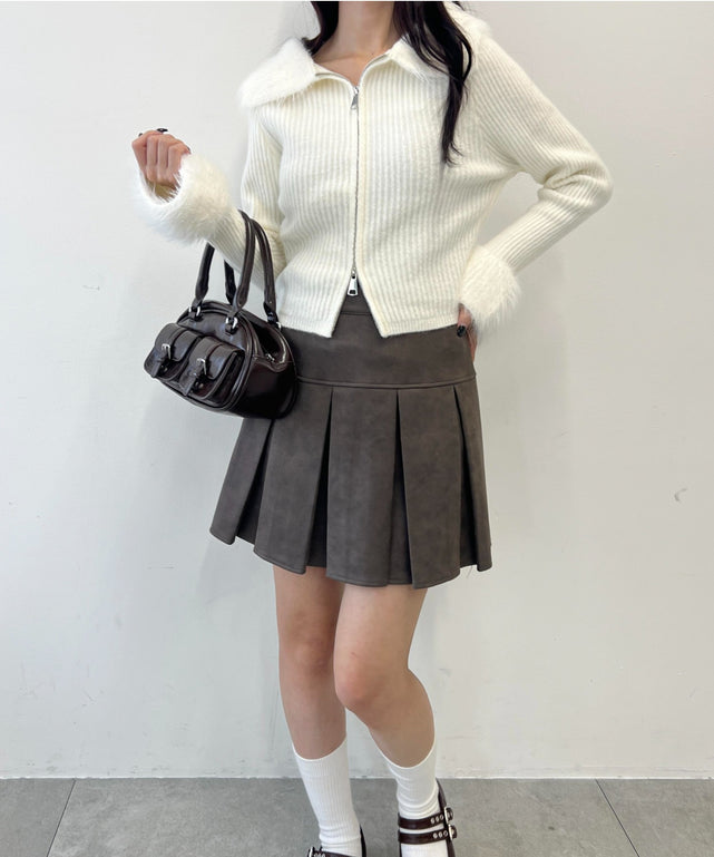 ホワイト モデル：157㎝ F着用