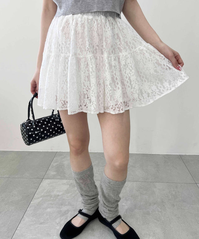 ホワイト モデル：160㎝ F着用