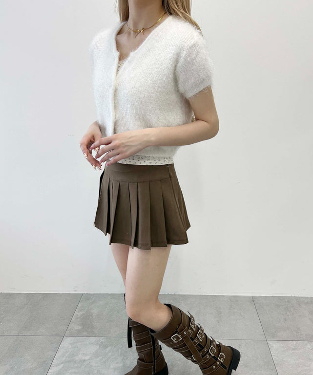 ホワイト モデル：160㎝ F着用