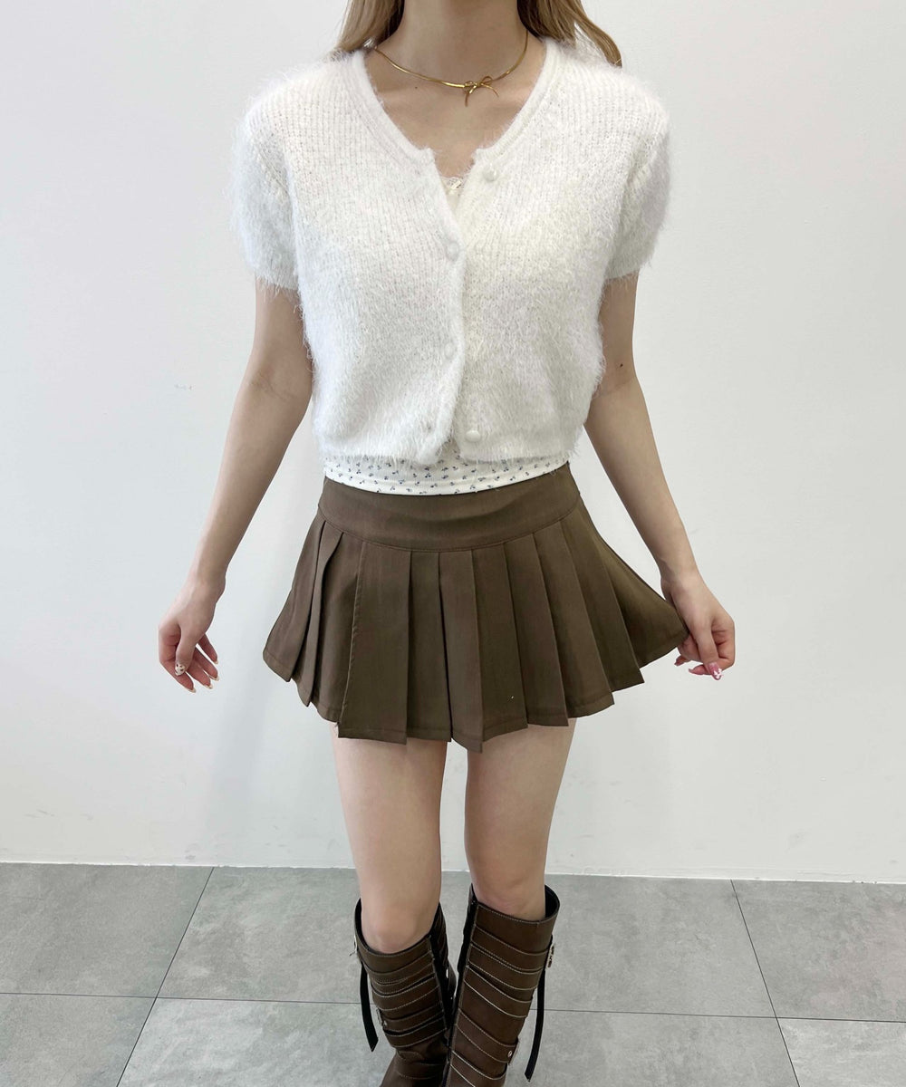 ホワイト モデル：160㎝ F着用