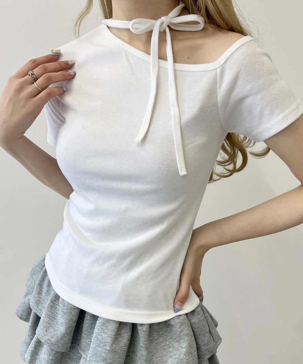 ホワイト モデル：160㎝ F着用