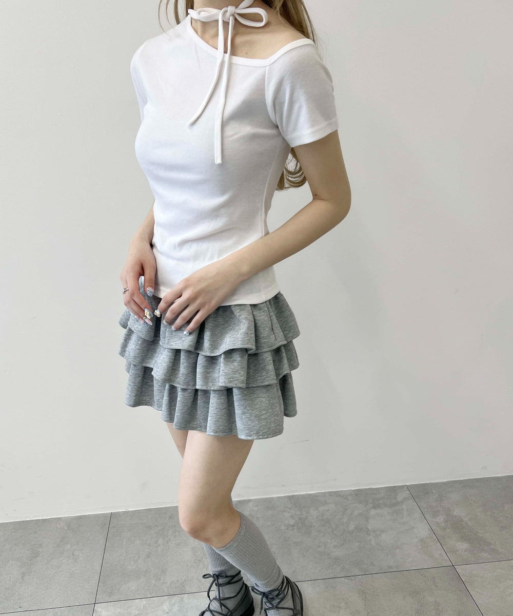 ホワイト モデル：160㎝ F着用