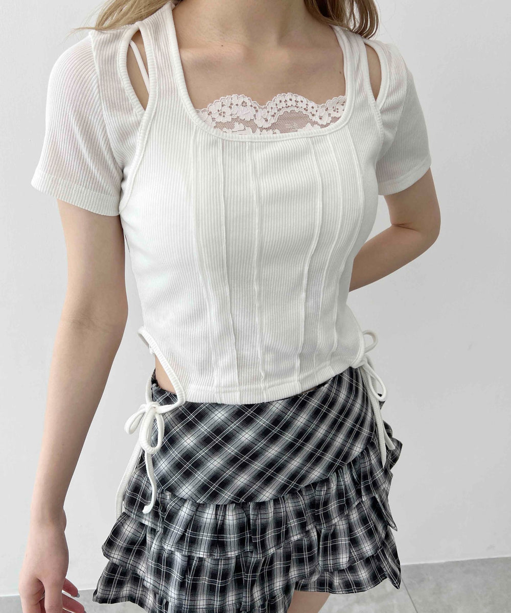 ホワイト モデル：160㎝ F着用