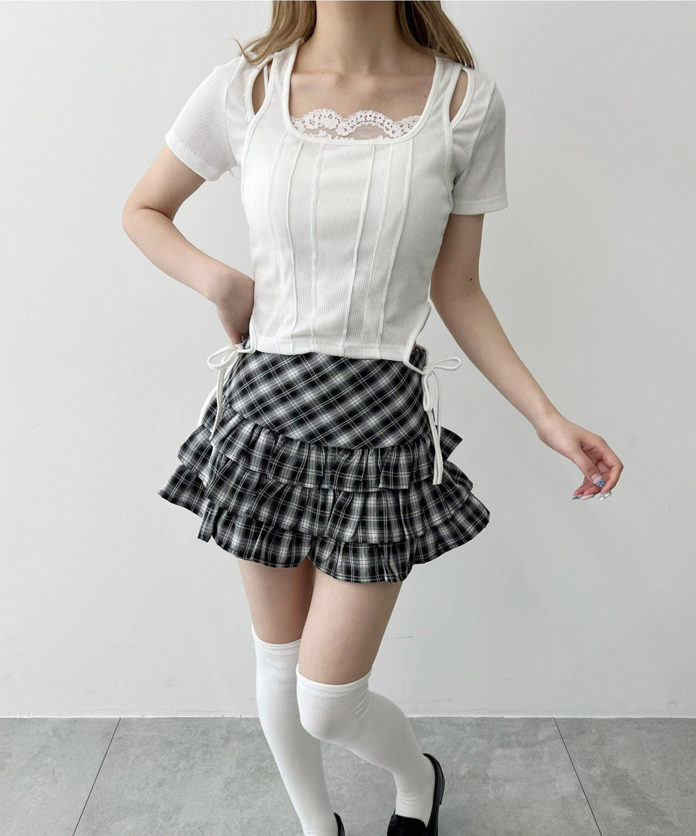 ホワイト モデル：160㎝ F着用