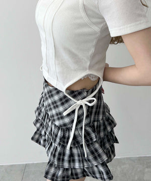 ホワイト モデル：160㎝ F着用