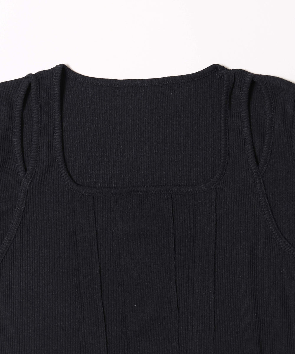 オープンショルダートップス