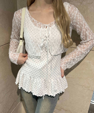 ホワイト モデル：160㎝ F着用