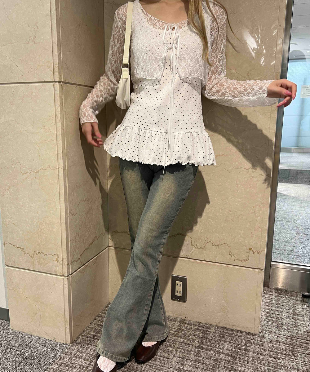 ホワイト モデル：160㎝ F着用