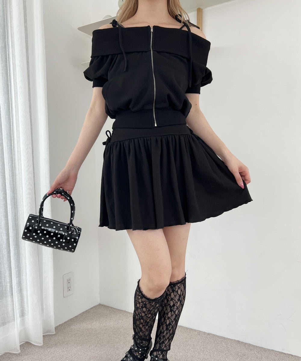 ブラック モデル：160㎝ F着用