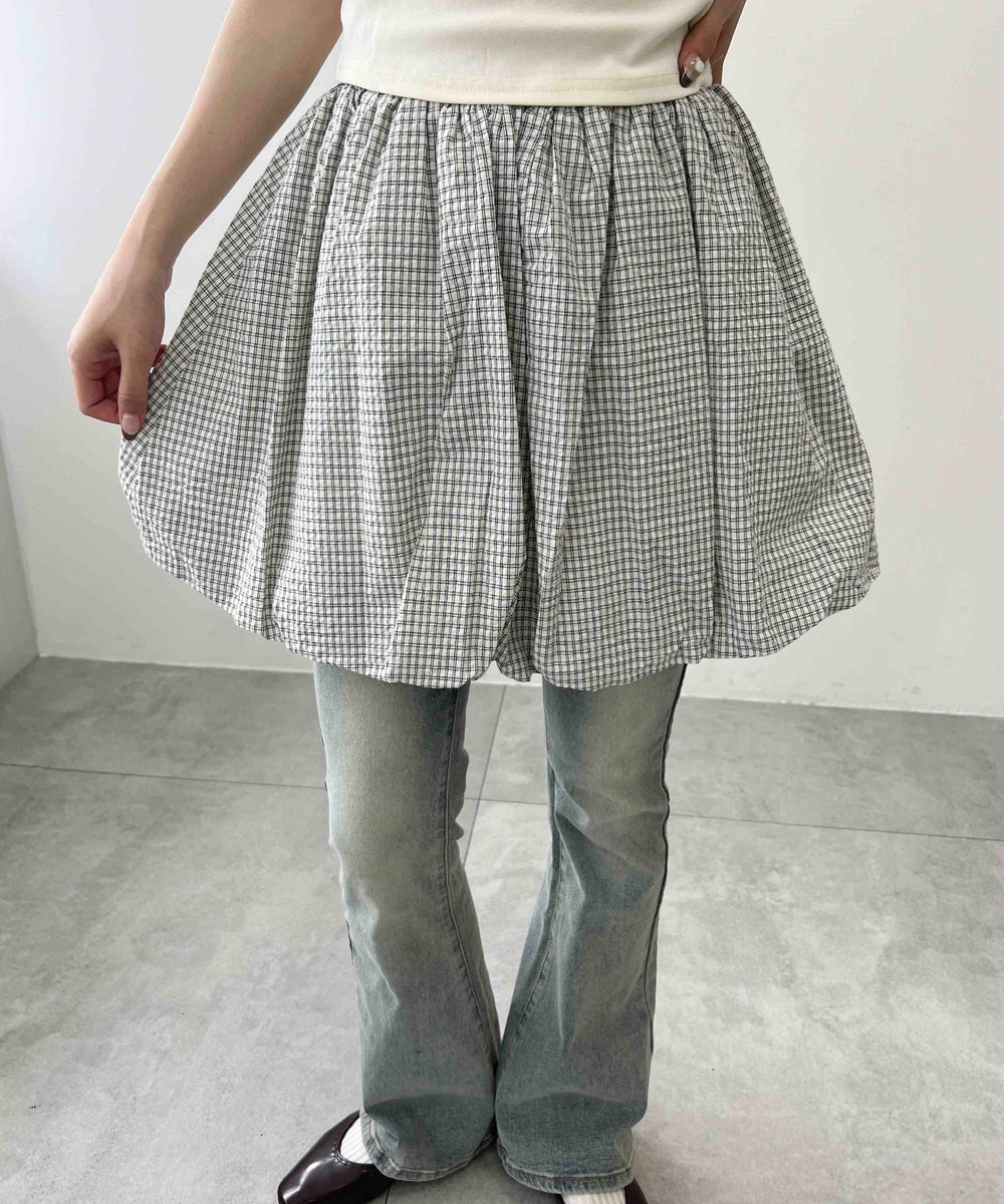 ホワイト モデル：160㎝ F着用