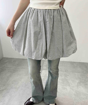 ホワイト モデル：160㎝ F着用