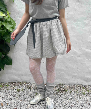 ホワイト モデル：160㎝ F着用