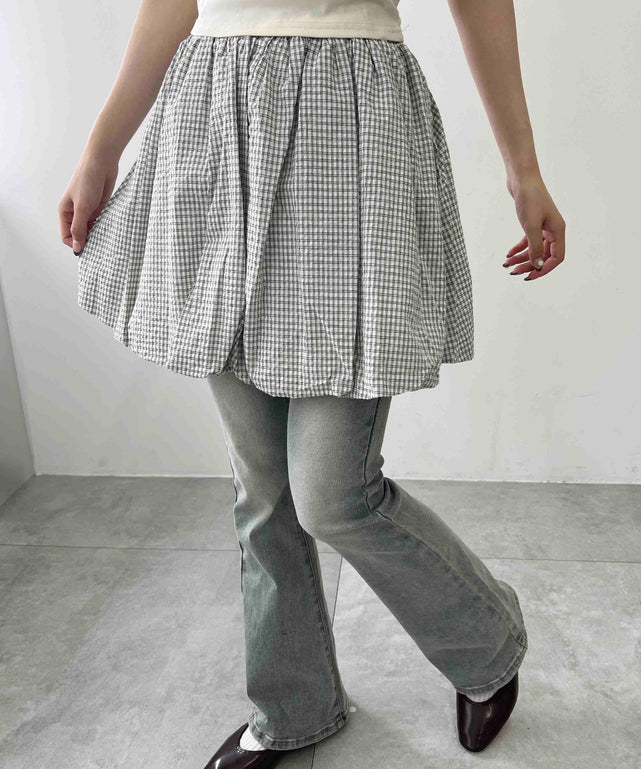 ホワイト モデル：160㎝ F着用