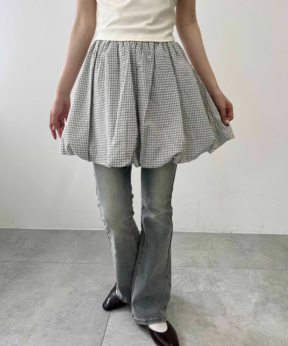 ホワイト モデル：160㎝ F着用